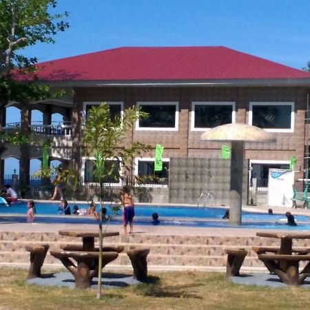 Lagoon Beach Resort Gitagun Екстер'єр фото