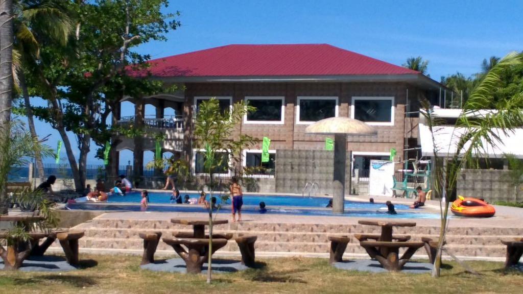 Lagoon Beach Resort Gitagun Екстер'єр фото